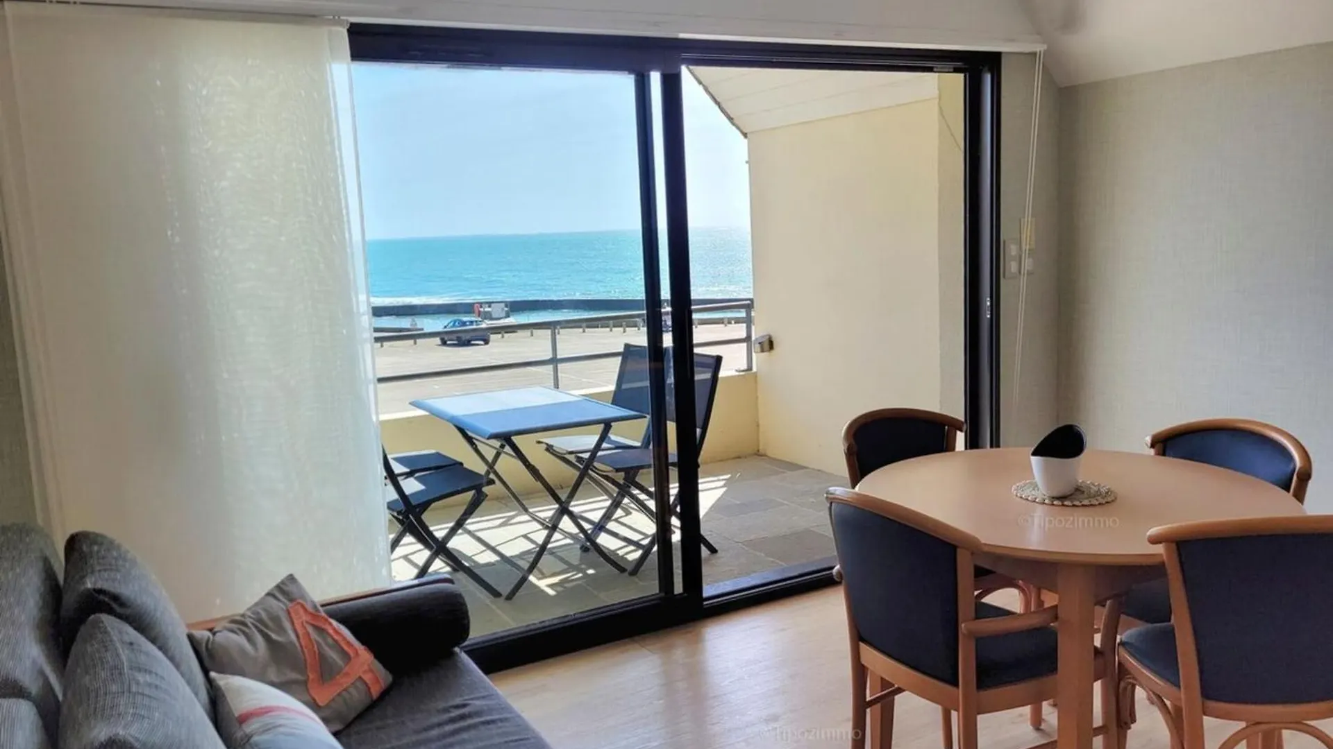 Tipoz'Immo-Le Grand Grand 210 -View And Direct Access To The Sea-Pets Accep Lejlighed Pouldreuzic 0*,  Frankrig